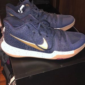 Nike Kyrie 3’s